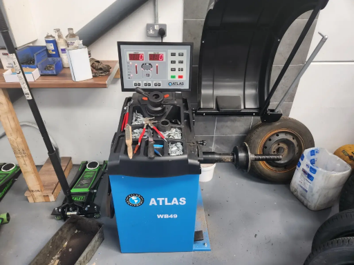 Top Serve Autos Garage Brackley 13 Medium